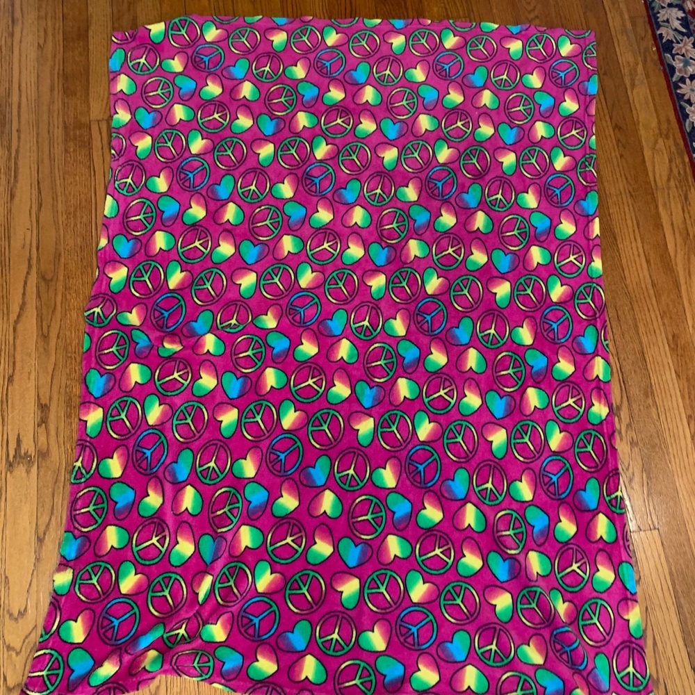 Super soft patterned blanket!